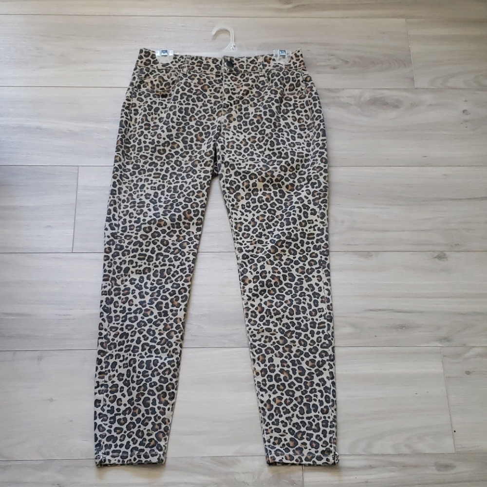 Knox rose size 8 pants